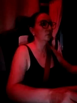 Snapshot of cuplubijoanna chatting on 12/18/25, 11:55 cuplubijoanna online show from 12/18/25, 11:55