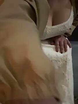 palzkybi123 online show from 10/23/25, 01:54