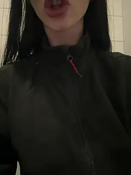 hrnxyygirl online show from 12/13/24, 02:43