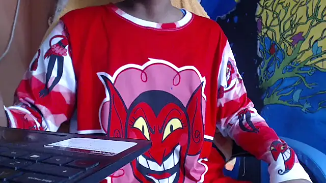 Snapshot of yohatinelly07 chatting on 10/23/25, 06:50 yohatinelly07 online show from 10/23/25, 06:50