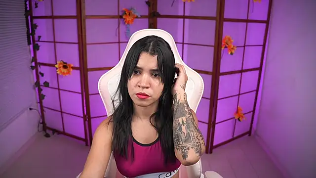 its lola24 online show from 10/01/25, 12:38