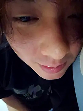 Snapshot of MANNZAAo06 chatting on 10/15/25, 01:39 MANNZAAo06 online show from 10/15/25, 01:39