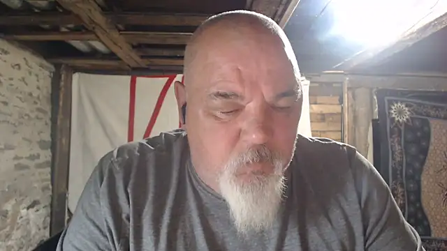 Snapshot of Newfiesausage1972 chatting on 04/28/26, 07:24 Newfiesausage1972 online show from 04/28/26, 07:24