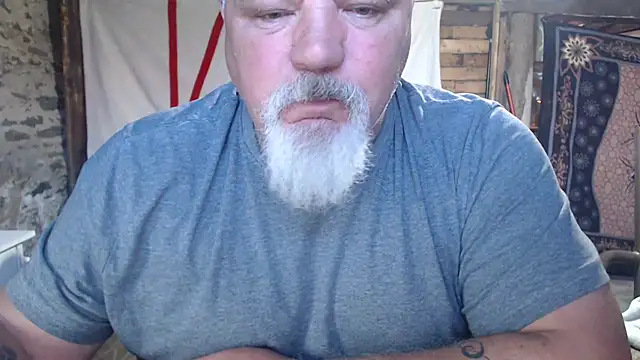 Snapshot of Newfiesausage1972 chatting on 05/20/26, 12:44 Newfiesausage1972 online show from 05/20/26, 12:44