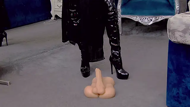 EmmaDevereaux online show from 03/18/25, 05:52