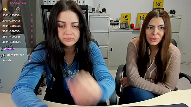 Snapshot of TiffanySweet chatting on 12/23/24, 03:44 TiffanySweet online show from 12/23/24, 03:44