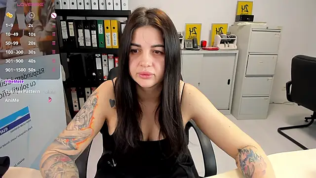 Snapshot of TiffanySweet chatting on 01/13/25, 07:10 TiffanySweet online show from 01/13/25, 07:10