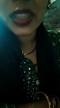 Snapshot of Simaran_bhabhi chatting on 02/11/25, 09:09 Simaran bhabhi online show from 02/11/25, 09:09