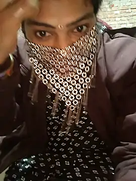 Snapshot of Simaran_bhabhi chatting on 02/13/25, 12:43 Simaran bhabhi online show from 02/13/25, 12:43