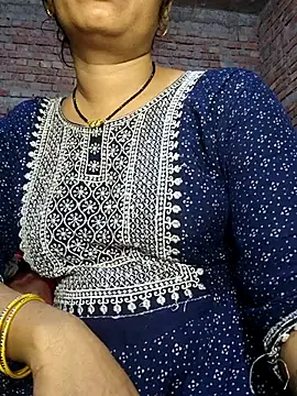 Snapshot of Simaran_bhabhi chatting on 02/18/25, 06:48 Simaran bhabhi online show from 02/18/25, 06:48