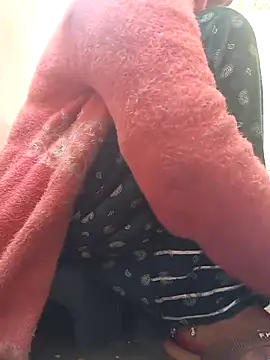 Snapshot of Simaran_bhabhi chatting on 02/22/25, 01:44 Simaran bhabhi online show from 02/22/25, 01:44