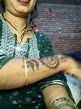 Snapshot of Simaran_bhabhi chatting on 03/06/25, 11:14 Simaran bhabhi online show from 03/06/25, 11:14