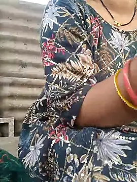 Snapshot of Simaran_bhabhi chatting on 03/21/25, 06:49 Simaran bhabhi online show from 03/21/25, 06:49