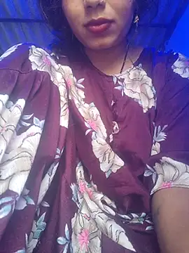 Snapshot of Simaran_bhabhi chatting on 10/20/25, 12:44 Simaran bhabhi online show from 10/20/25, 12:44