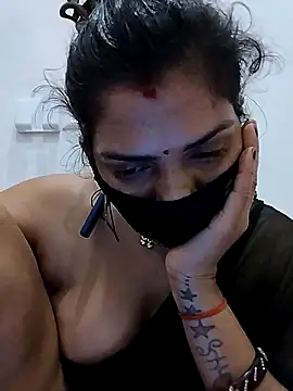 Snapshot of Simaran_bhabhi chatting on 03/11/26, 08:37 Simaran bhabhi online show from 03/11/26, 08:37