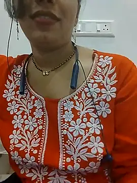 Snapshot of Simaran_bhabhi chatting on 03/30/26, 04:19 Simaran bhabhi online show from 03/30/26, 04:19
