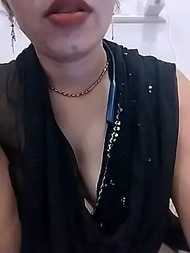 Snapshot of Simaran_bhabhi chatting on 04/02/26, 06:16 Simaran bhabhi online show from 04/02/26, 06:16