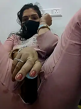 Snapshot of Simaran_bhabhi chatting on 04/05/26, 03:31 Simaran bhabhi online show from 04/05/26, 03:31