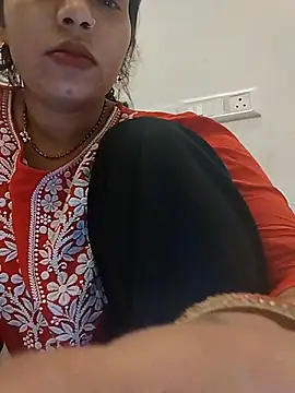 Snapshot of Simaran_bhabhi chatting on 04/07/26, 01:06 Simaran bhabhi online show from 04/07/26, 01:06