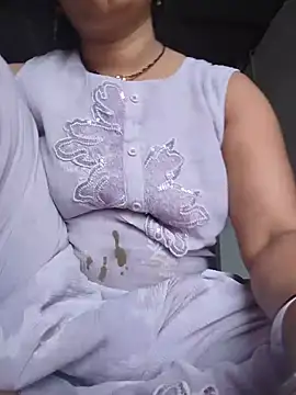 Snapshot of Simaran_bhabhi chatting on 06/26/26, 01:43 Simaran bhabhi online show from 06/26/26, 01:43