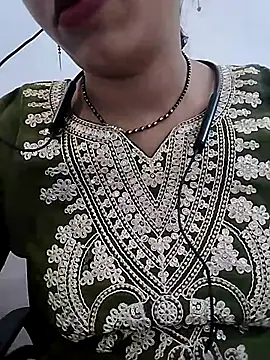Snapshot of Simaran_bhabhi chatting on 07/14/26, 01:41 Simaran bhabhi online show from 07/14/26, 01:41