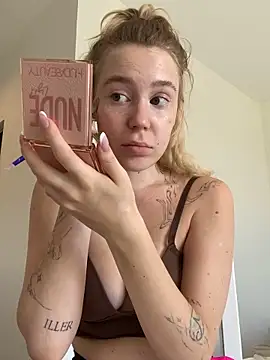 Snapshot of meanexx chatting on 04/13/26, 06:30 meanexx online show from 04/13/26, 06:30