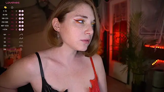 Snapshot of Your_phobia chatting on 10/28/25, 09:17 Your phobia online show from 10/28/25, 09:17