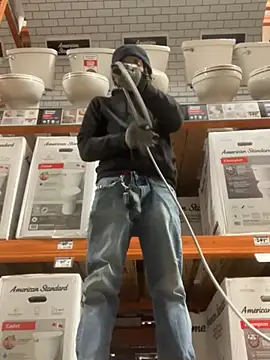 Snapshot of 1BeautyN1Beast chatting on 01/26/25, 04:51 1BeautyN1Beast online show from 01/26/25, 04:51