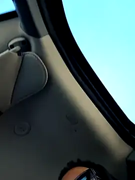 Snapshot of 1BeautyN1Beast chatting on 03/03/25, 03:31 1BeautyN1Beast online show from 03/03/25, 03:31