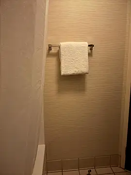 Snapshot of 1BeautyN1Beast chatting on 10/18/25, 10:27 1BeautyN1Beast online show from 10/18/25, 10:27