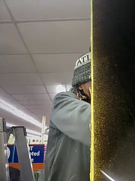 Snapshot of 1BeautyN1Beast chatting on 01/07/26, 04:42 1BeautyN1Beast online show from 01/07/26, 04:42