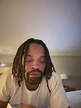 Snapshot of 1BeautyN1Beast chatting on 02/01/26, 03:16 1BeautyN1Beast online show from 02/01/26, 03:16