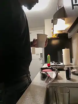 Snapshot of 1BeautyN1Beast chatting on 02/01/26, 11:25 1BeautyN1Beast online show from 02/01/26, 11:25