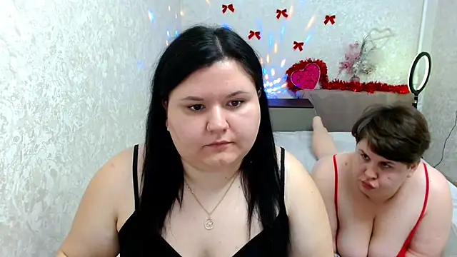 BeckyAndHellen online show from 01/12/25, 01:58