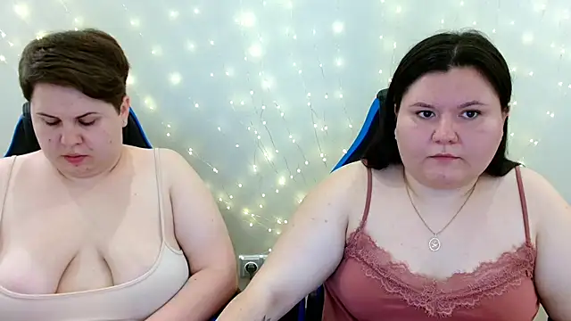 BeckyAndHellen online show from 07/16/26, 09:37