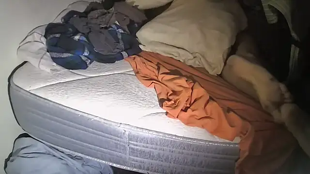 Snapshot of MartaMoon96 chatting on 09/19/25, 02:35 MartaMoon96 online show from 09/19/25, 02:35