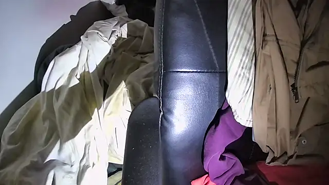 Snapshot of MartaMoon96 chatting on 10/28/25, 10:45 MartaMoon96 online show from 10/28/25, 10:45