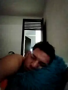 Snapshot of kinke31 chatting on 01/14/25, 11:31 kinke31 online show from 01/14/25, 11:31