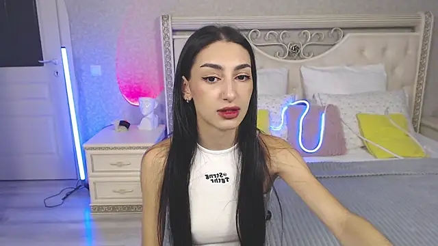 Lina Robbins online show from 10/12/25, 09:47