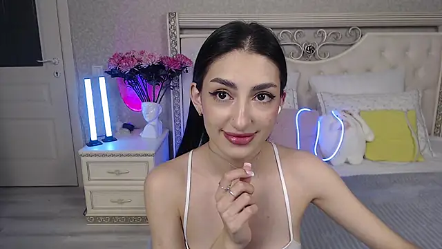 Lina Robbins online show from 02/16/26, 10:17