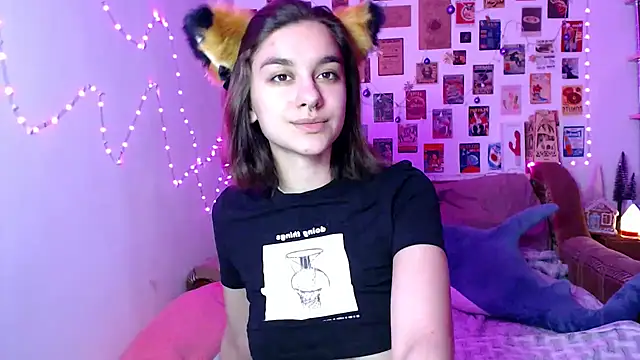 Snapshot of Celine_Dionn chatting on 12/13/24, 02:38 Celine Dionn online show from 12/13/24, 02:38