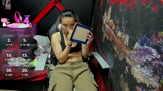 Yaumiko online show from 11/06/25, 11:44