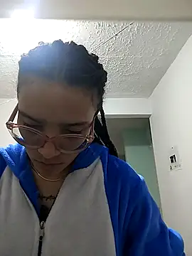 Snapshot of Yaumiko chatting on 04/16/26, 11:11 Yaumiko online show from 04/16/26, 11:11