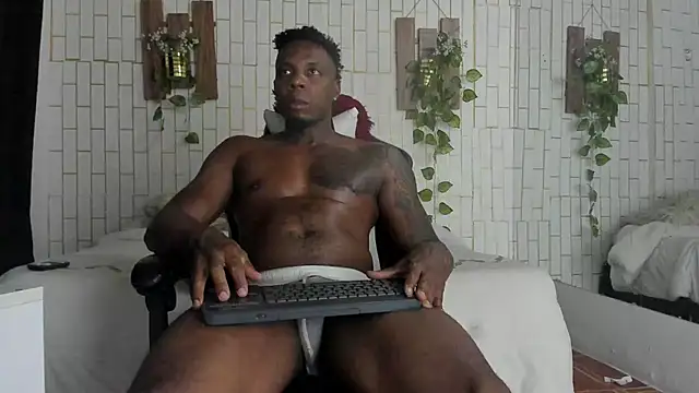 Snapshot of jacksson_lawrence chatting on 07/21/26, 12:02 jacksson lawrence online show from 07/21/26, 12:02