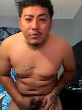 Snapshot of Luisrtrrr chatting on 10/29/25, 02:30 Luisrtrrr online show from 10/29/25, 02:30