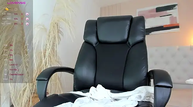 LOISE-XX online show from 01/18/25, 11:00