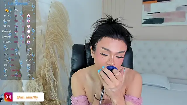 LOISE-XX online show from 09/18/25, 05:09