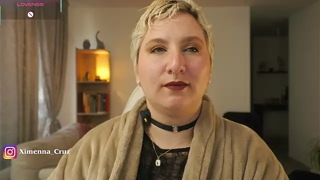 Snapshot of Ximenna_Cruz chatting on 01/06/26, 12:31 Ximenna Cruz online show from 01/06/26, 12:31