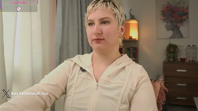 Snapshot of Ximenna_Cruz chatting on 01/10/26, 12:18 Ximenna Cruz online show from 01/10/26, 12:18