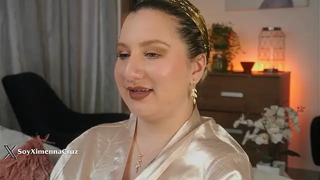 Snapshot of Ximenna_Cruz chatting on 03/05/26, 12:45 Ximenna Cruz online show from 03/05/26, 12:45